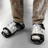 Utilisation de la paire de patins à clous avec chaussures Taliaplast